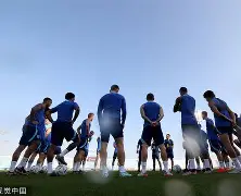 英雄联盟官方比赛-赛前托特纳姆备战国王杯曼城完成体检，托特纳姆关键时刻更衣室发声看傻球迷 